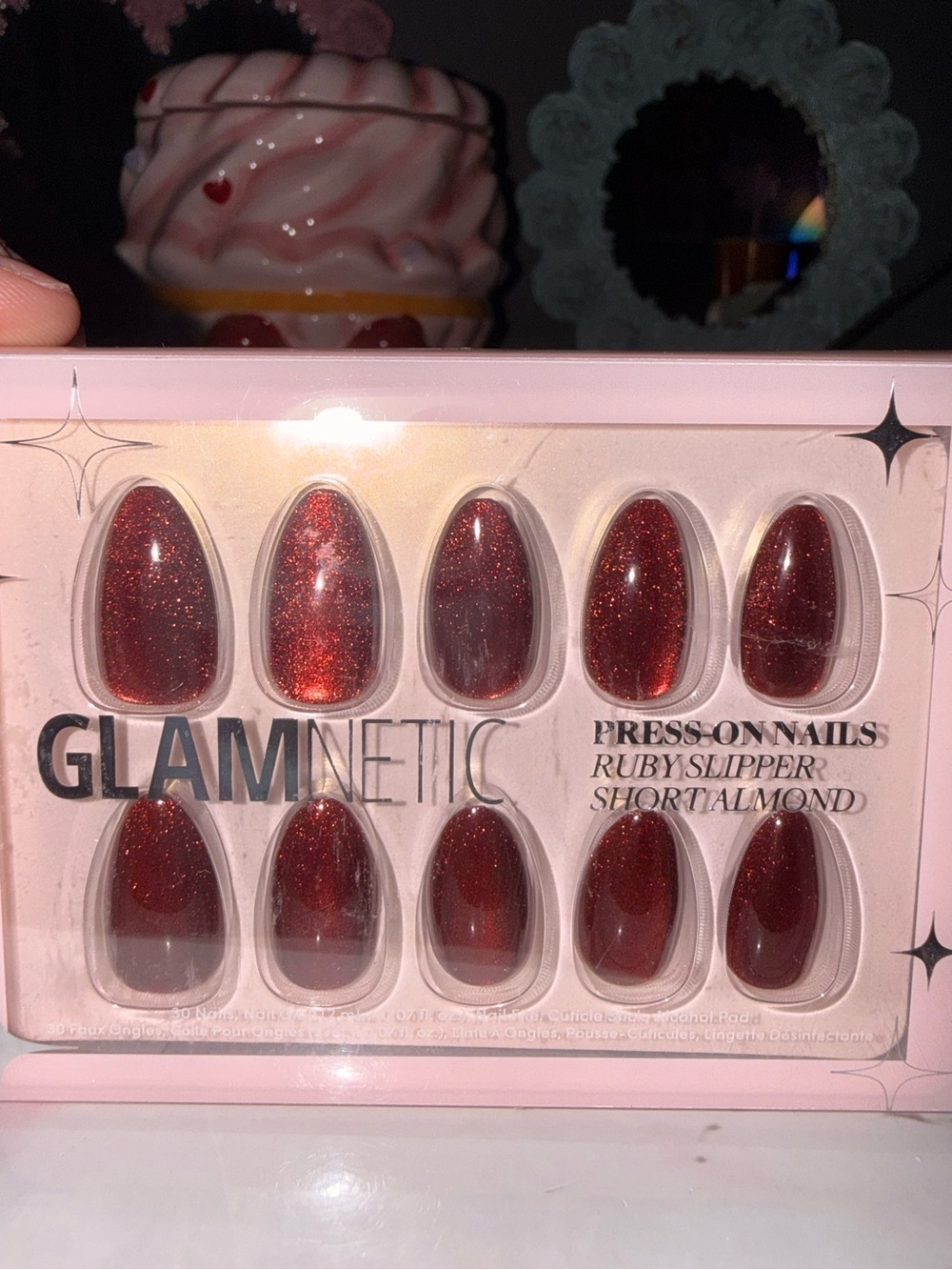 Glamnetic Ruby Slipper Short Almond Press-On Nails - Sparkling Red - Picture 3 of 6